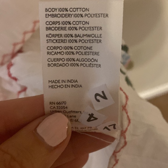 Anthropologie flutter sleeve cotton flowers top Sz M - Picture 4 of 6